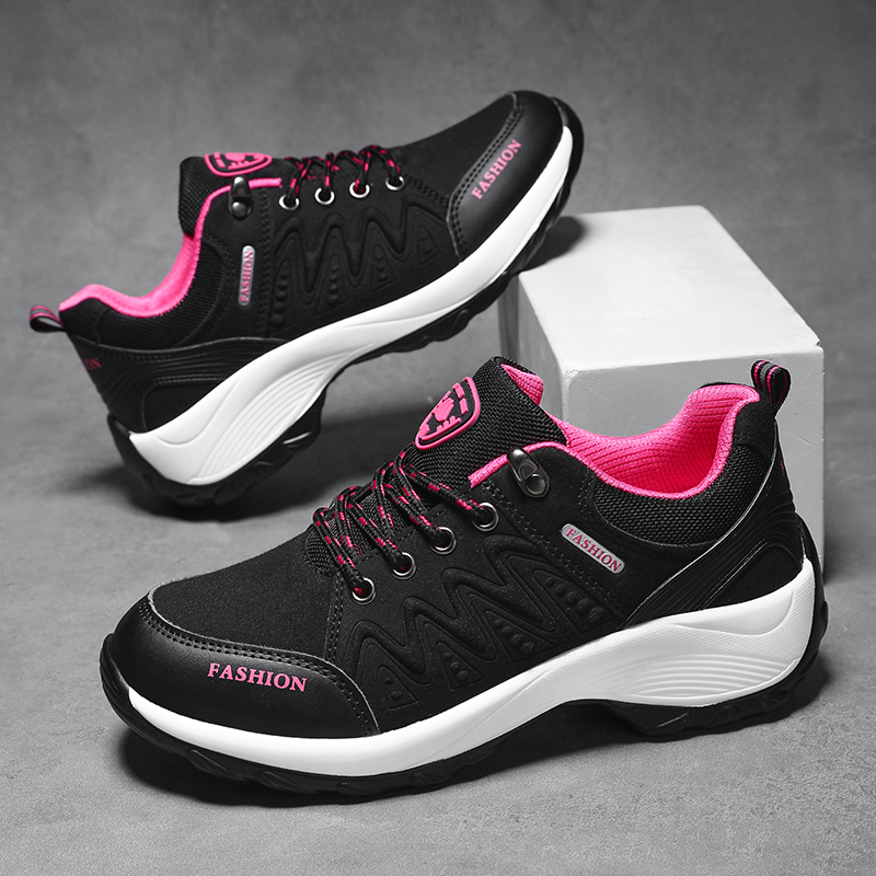 2025 NEW Handmade Retro Leather Women Black Anti Slip Walking Shoes Suitable for Outdoor Exploration and Travel e