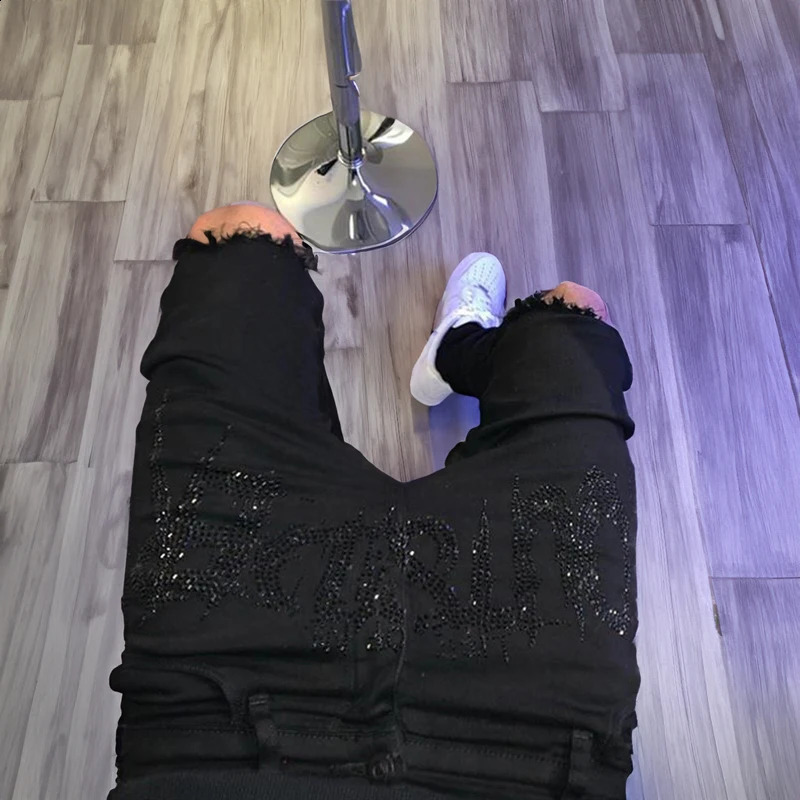 Men Black Stretch Slim Fit Hole Jeans High Quality Moto Trousers Streetwear Denim Pencil Pants Y2k 240826Z