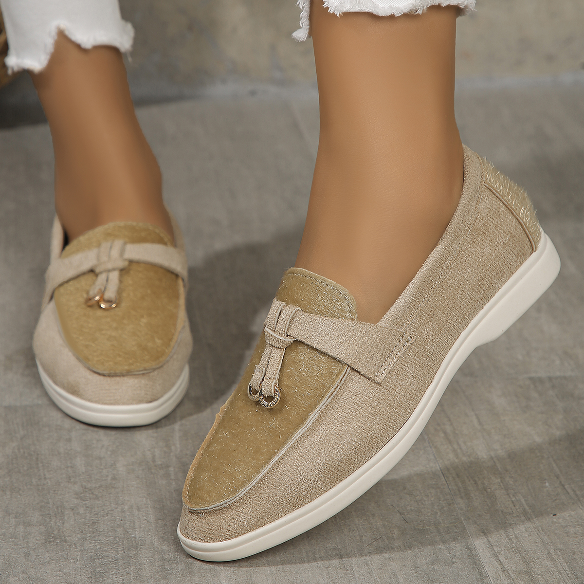 New Women Casual Flat Shoes Trend Platform Suede Loafers Shoes Sport Ladies Walking Non Slip Chaussure Spliced Fur Single Shoes