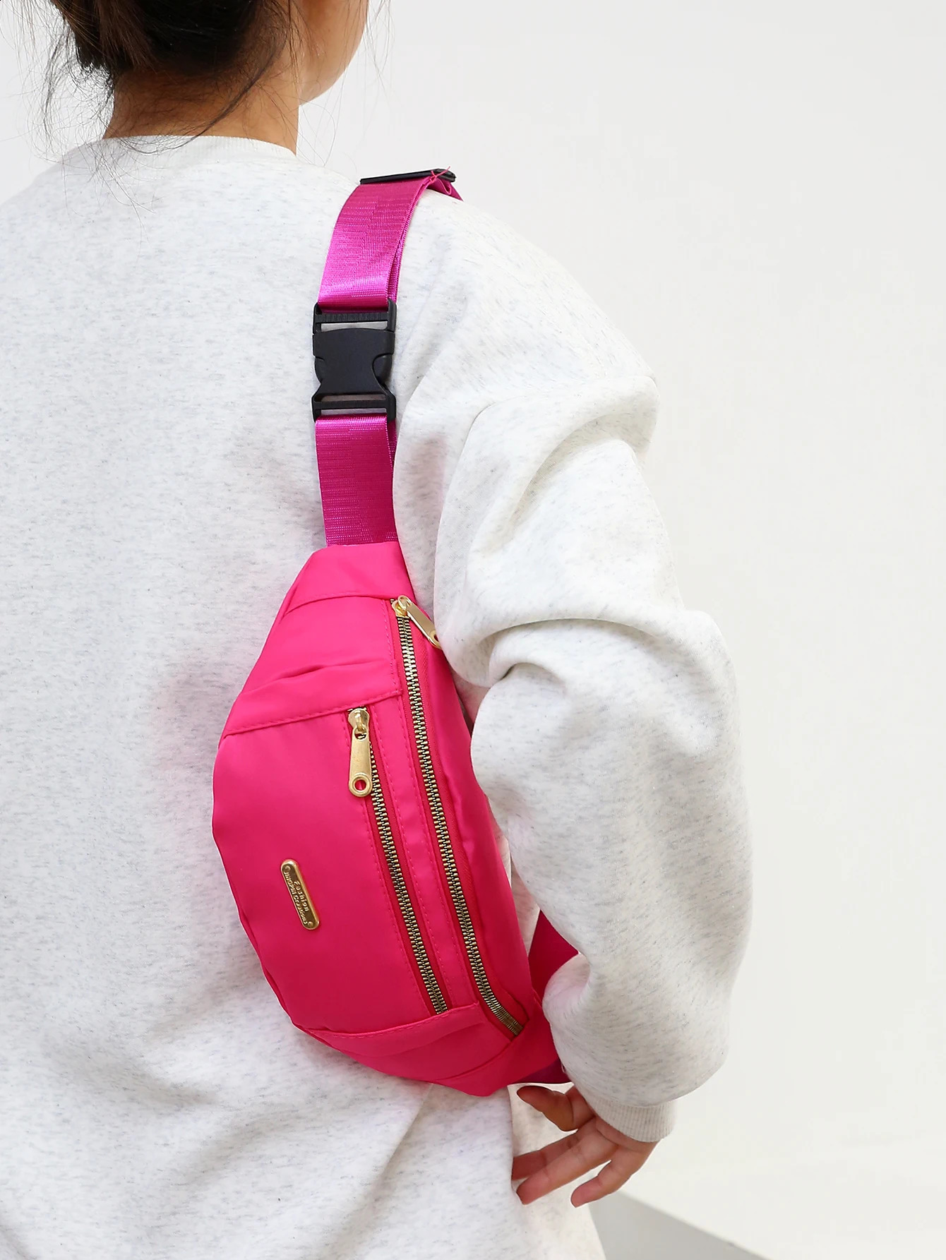 Fanny Packs Small Crossbody Sling Bag for Women Adjustable Strap Fashion Chest Belt Bum Sports Workout Traveling Waist 240830Z