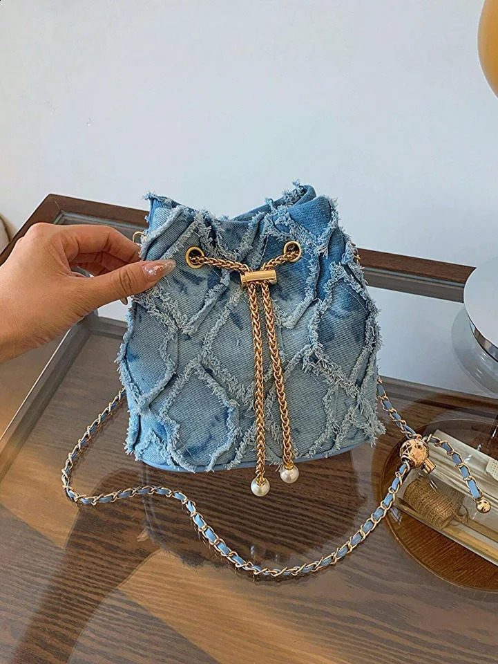 color Fashion solid plaid vintage denim crossbody bag pull rope open and close suitable for womens daily travelll 240830