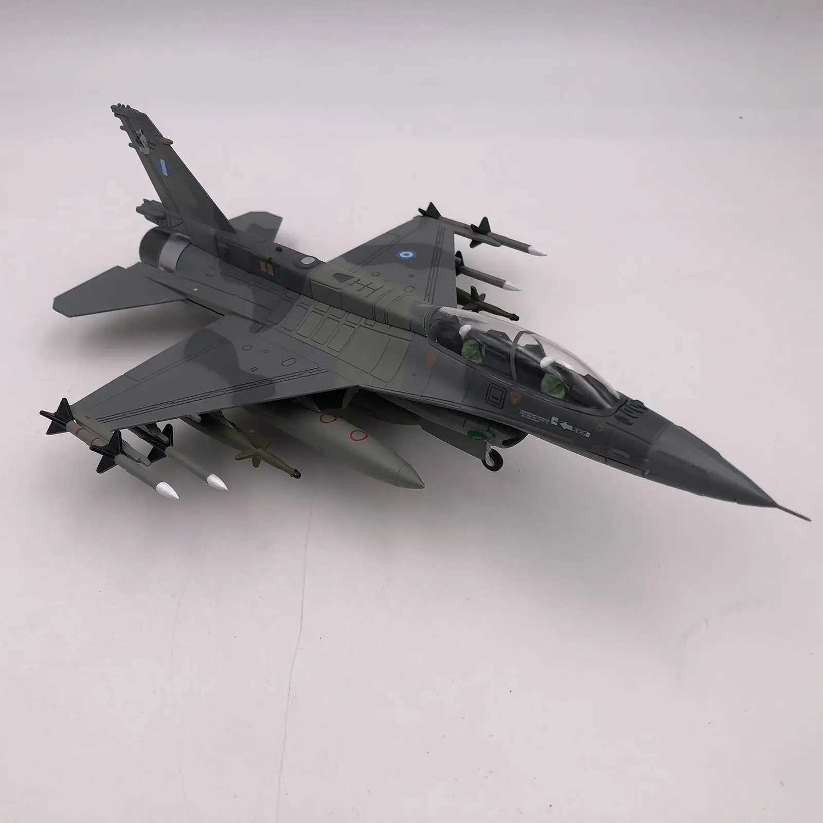 Simulation 1 72 F16 aircraft model with display rack for home bar rack W240830