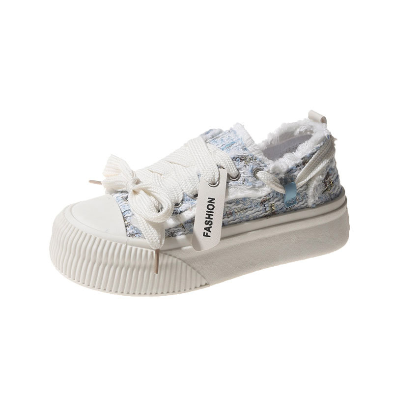 Women's autumn thick soled versatile and eye-catching small board shoes