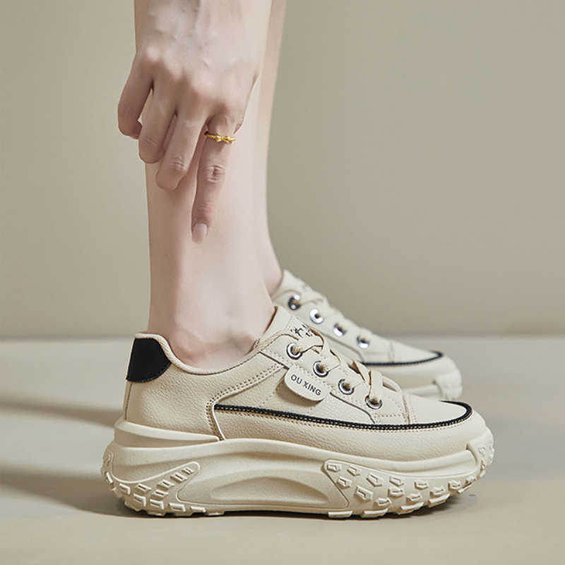 Sneakers: Stylish Women's Hot Fashion Platform Casual Shoes For All-Day Comfort Sneakers: