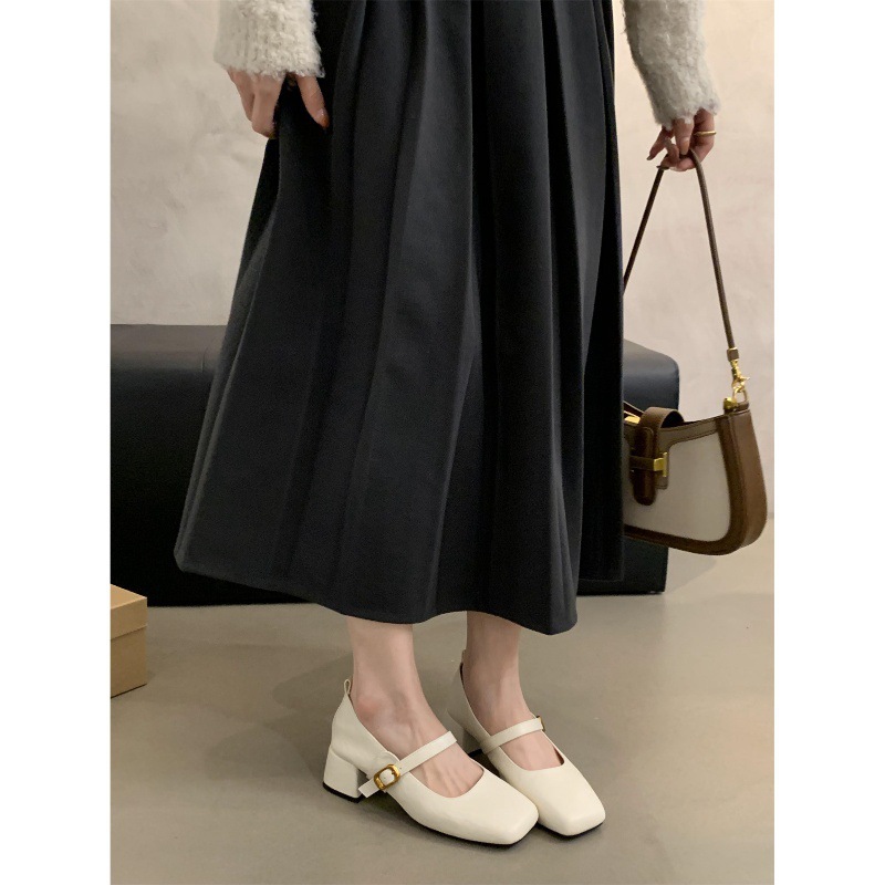 Women's retro square toe shallow mouth single shoe temperament fairy thick heel Mary Jane small leather shoes