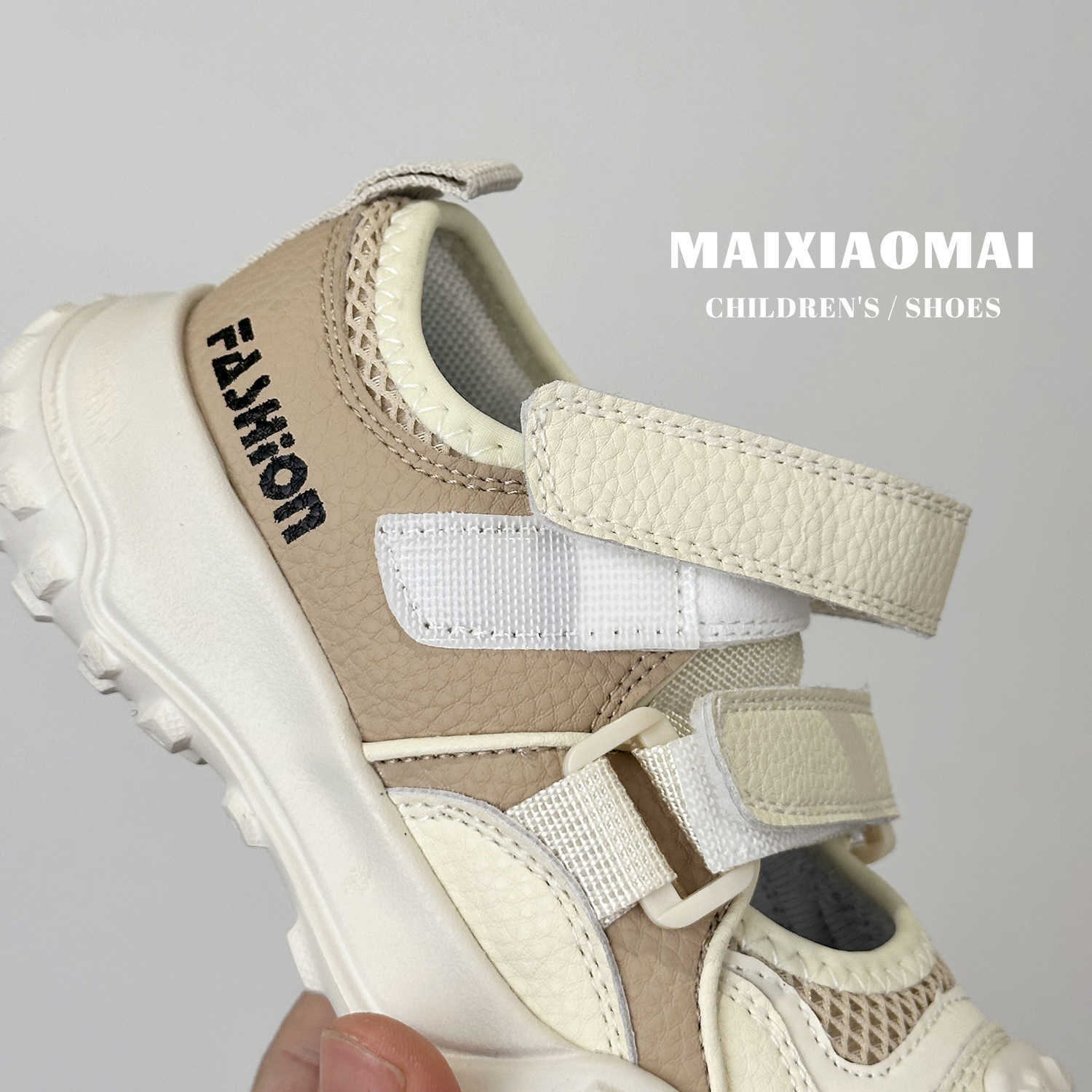 Athletic Outdoor Maixiaomai Summer Hollow Boys Sports 2024 New Tire Bottom Childrens Running Lightweight Girls Casual Shoes C260130