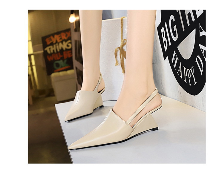 Bigtree New Designer Wedge Heels Hollow Back Strap Sandals Summer Shoes 2024 Fashion Pointed Tip Women Pumps