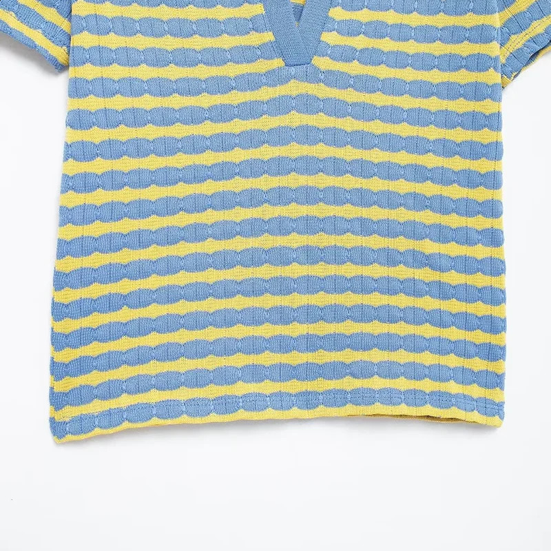 YUEYANG Women Fashion Chic Striped Jacquare Knit Polo Tshirts Female Short Sleeves Casual Tops Streetwear 240830
