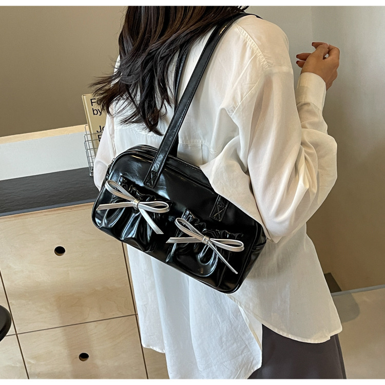 Women Bag Shoulder Bag Armpit Bag Design Sense Fashion Versatile Free shipping