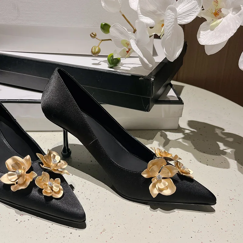 Black 2024 Silk Design Heels Gold New Metallic wer Decoration Women Pumps Sexy Pointed Toe Fine High Heel Party Dress Shoes efb9