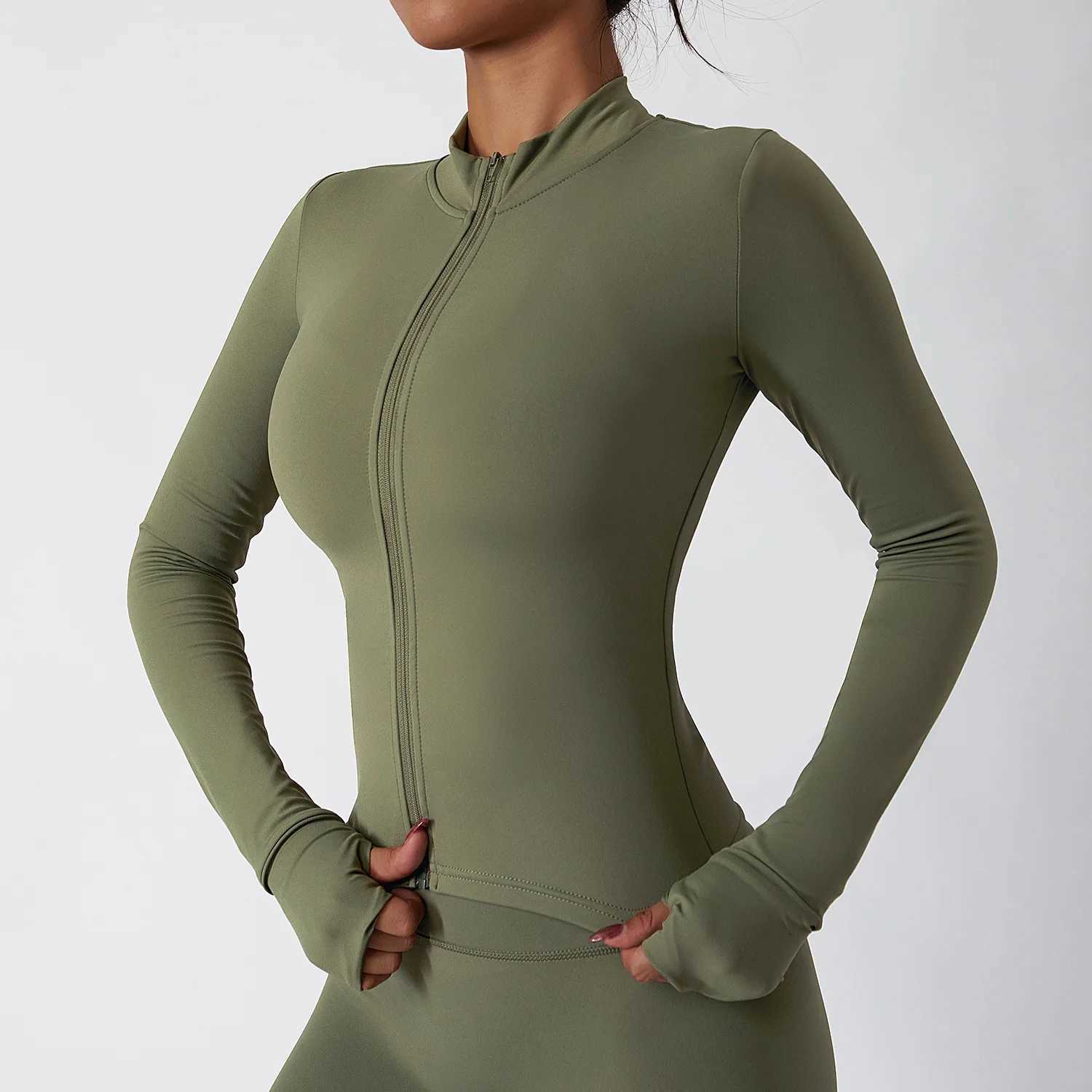 Yoga long sleeved sexy womens zipper long sleeved sports jacket running training fitness top gym running T-shirt push up clothing W250326