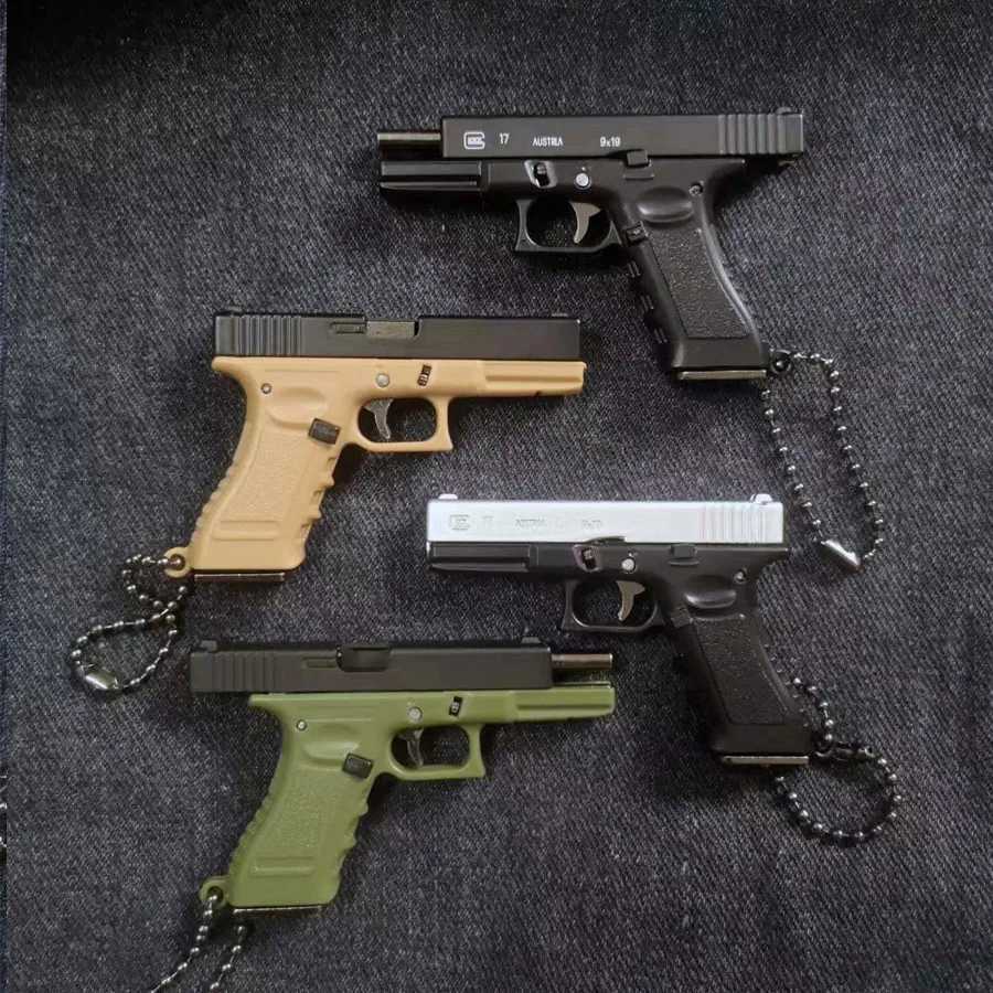 1 3 G17 pistol model metal G17 mini toy gun detachable DIY semi alloy keychain pendant decoration childrens toy W240831