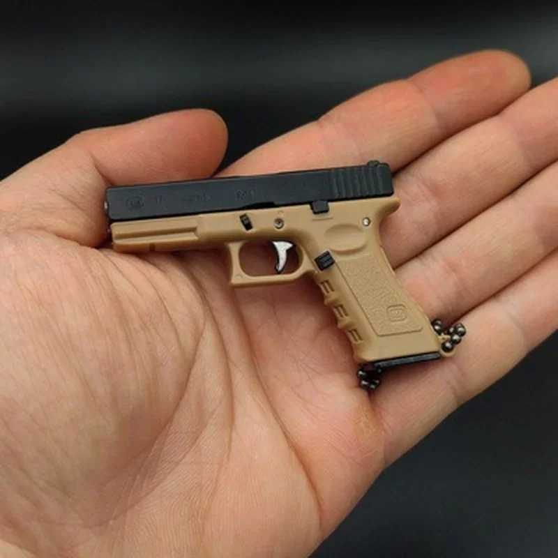 1 3 G17 pistol model metal G17 mini toy gun detachable DIY semi alloy keychain pendant decoration childrens toy W240831