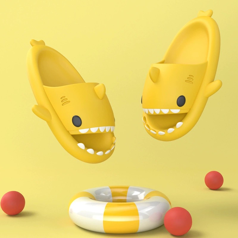 Summer Slippers Women Shark Slides Men Bathroom Flip ps Couple Children's Funny Sandals Adult Home Anti-skid Flat Shoes