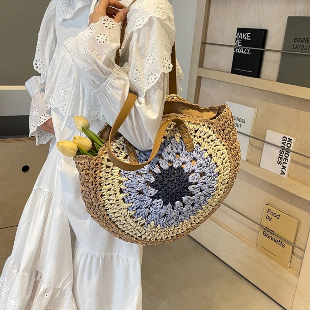 Summer straw bag womens round shoulder travel handmade beach handbag large capacity shopping 240830