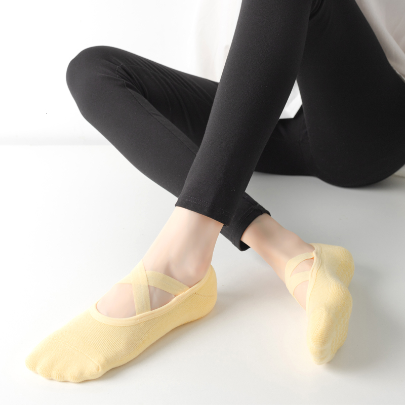 Women Breathable Towel Bottom Yoga Silicone Non-Slip Bandage Pilates Sock Ladies Ballet Dance Fiess Workout Cotton