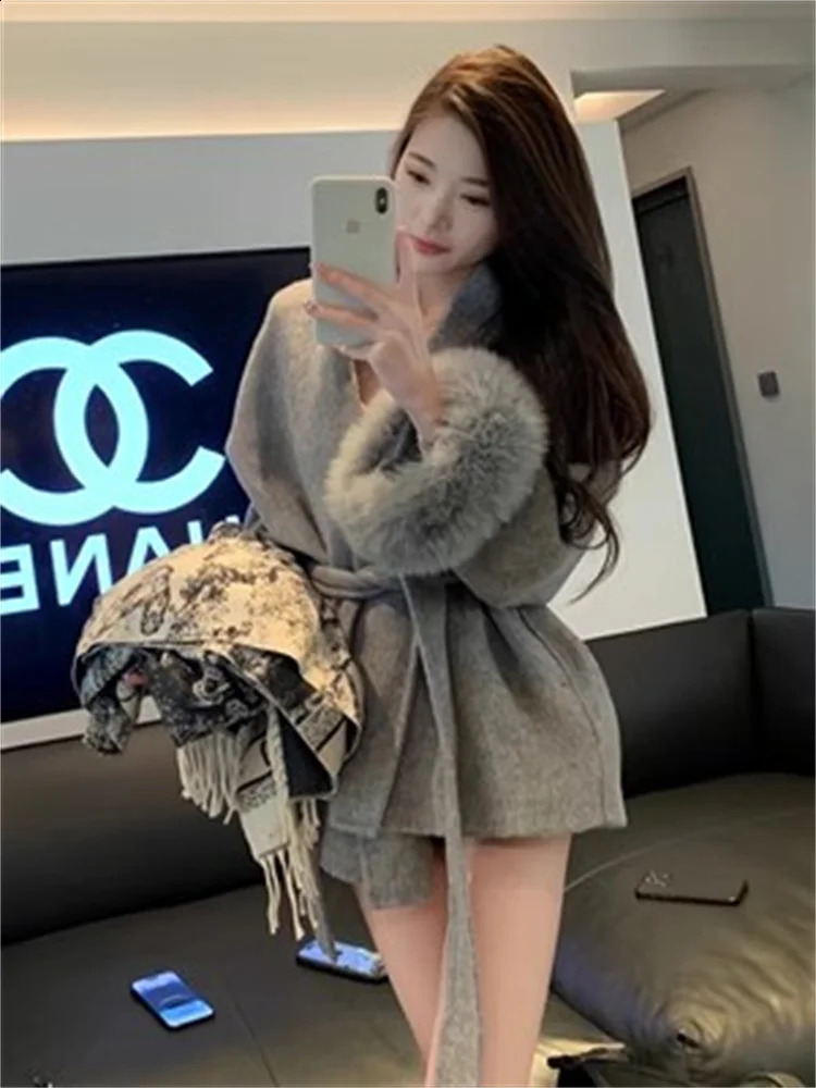 Grey Tie Waist Collection Woolen Coat Womens Autumn and Winter Long Sleeved Loose High-end Cape Coat Medium Length Top 240830