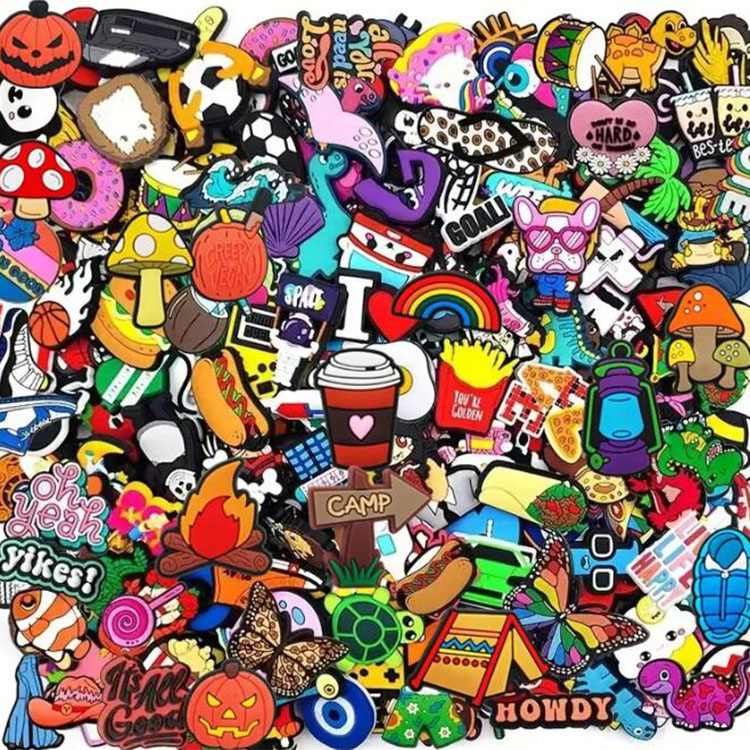 cheapest 100pcs shoe flower buckle random sent cartoon clog charms DIY bracelet Wristband accessories pvc charms