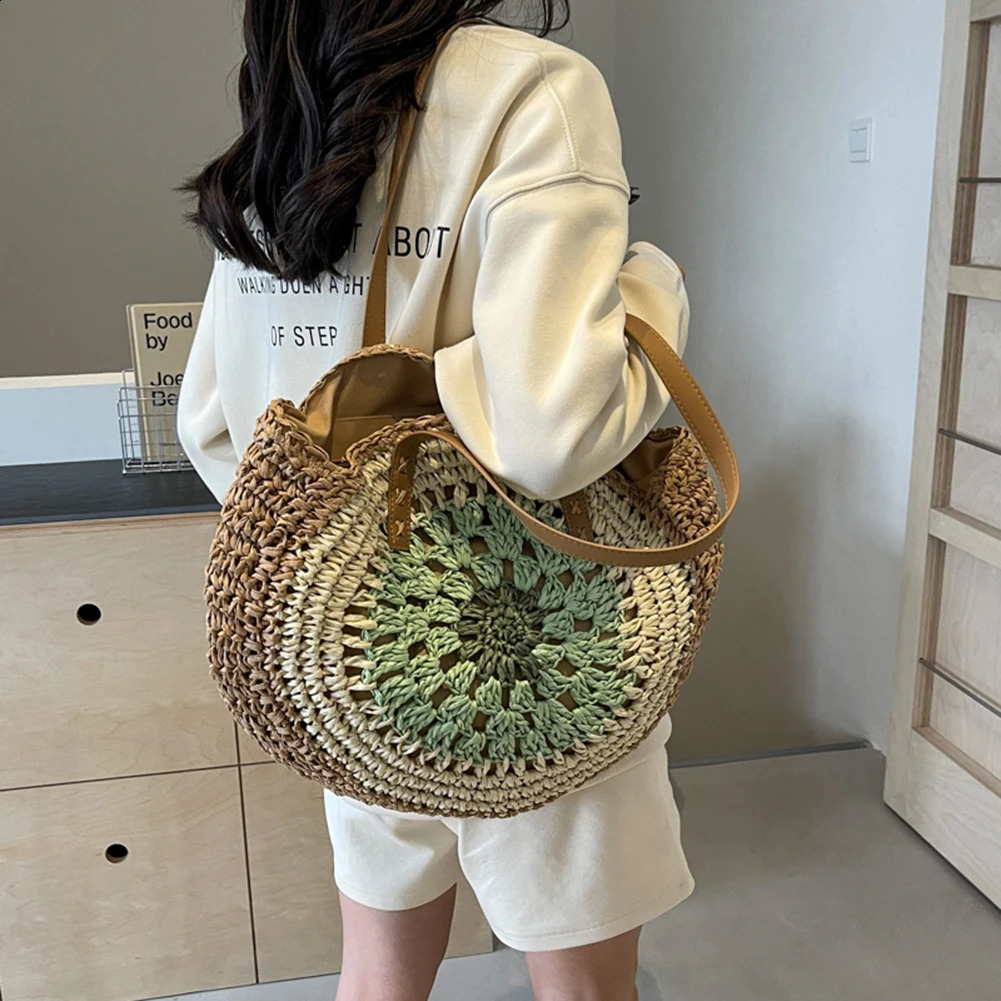 Summer straw bag womens round shoulder travel handmade beach handbag large capacity shopping 240830