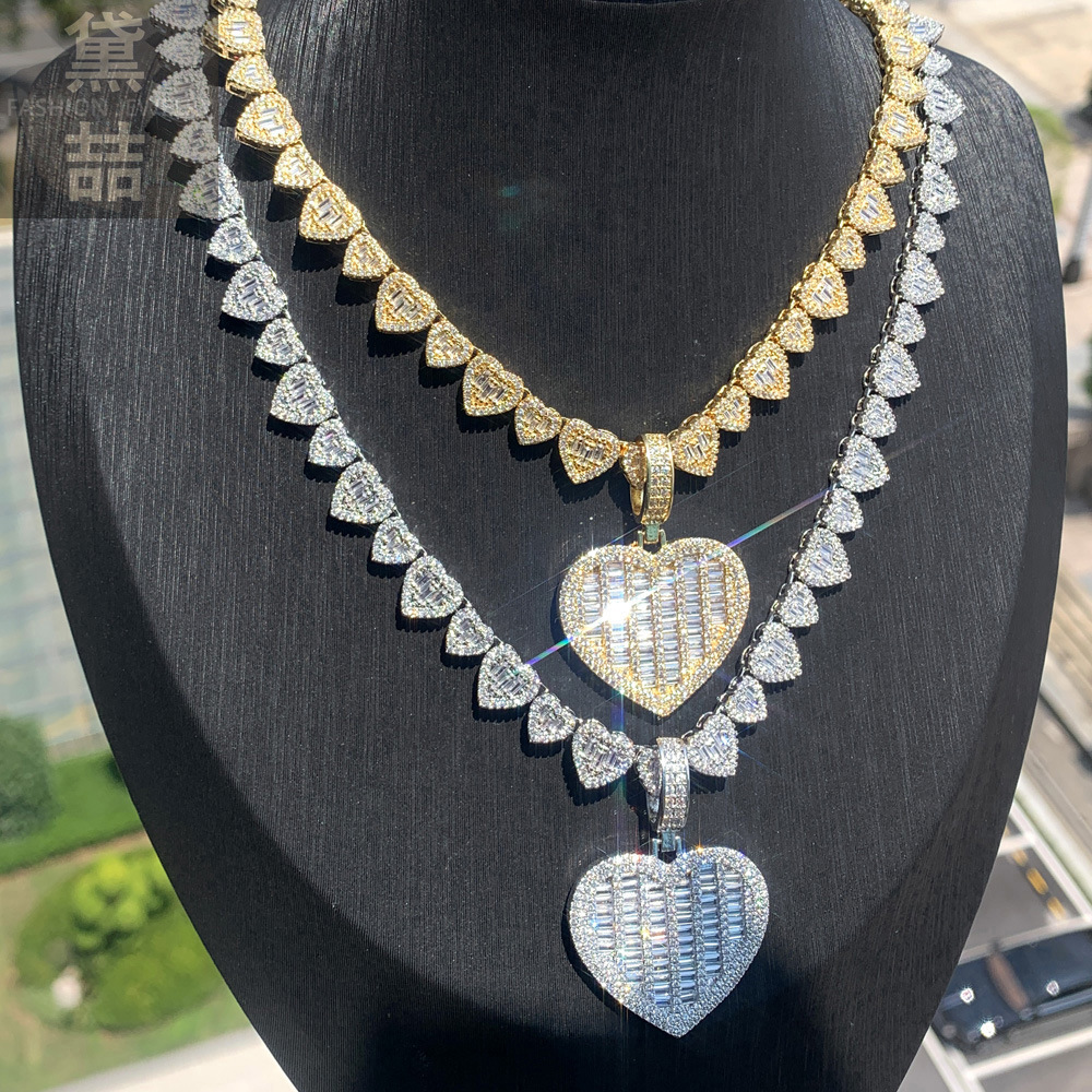 Hip Hop Heart Shape Pendant Necklace with Heart Shape Chain Gold Plated Jewelry