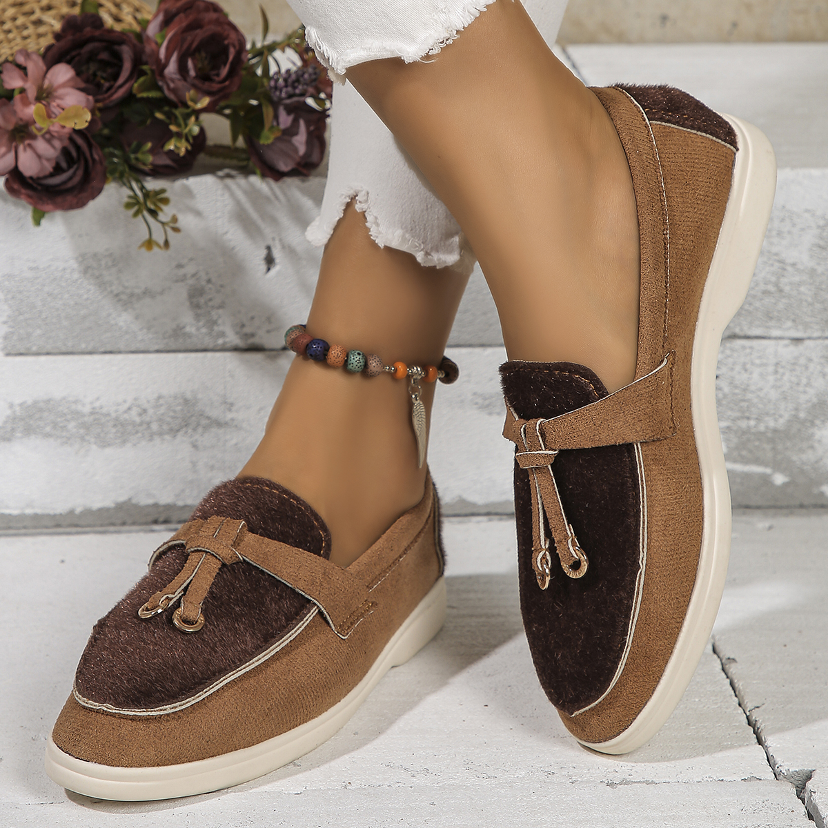 New Women Casual Flat Shoes Trend Platform Suede Loafers Shoes Sport Ladies Walking Non Slip Chaussure Spliced Fur Single Shoes