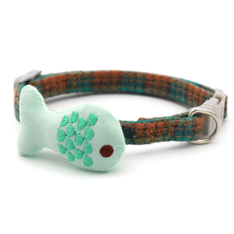 Pet Collar Adjustable Cat Accessory Collar with Small Fish Decoration Plaid Fabric Dog Collars for Kittens Puppies Pet Products