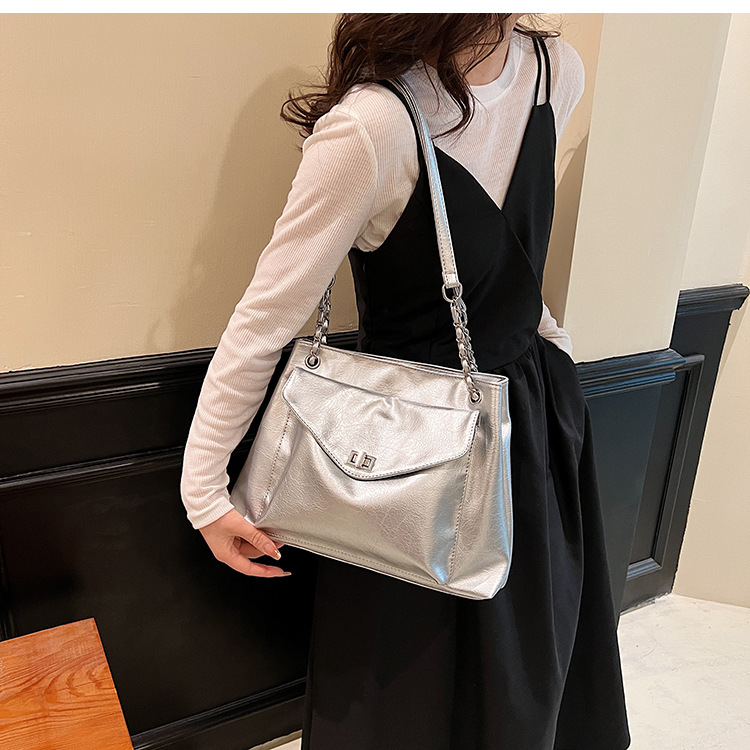 Women Bag Shoulder Bag Large-capacity Commute New Casual Style Versatile Fashion Free shipping