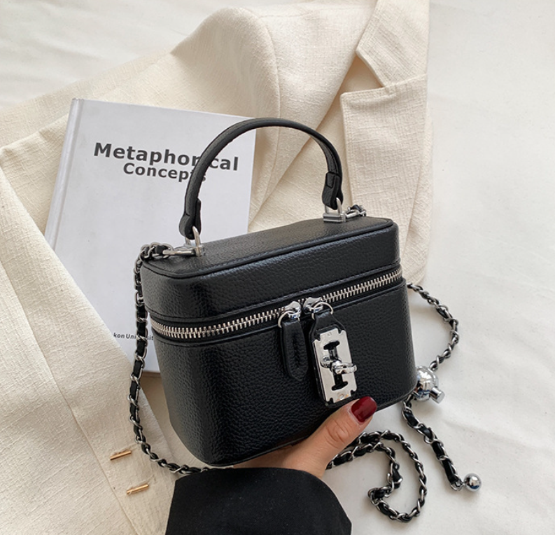 Women New Korean Version Fashion Shoulder Bag Personality Design Free Shipping New Free Delivery Designer Bag
