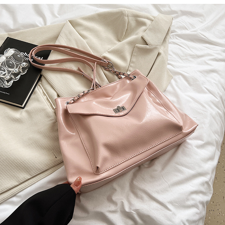 Women Bag Shoulder Bag Large-capacity Commute New Casual Style Versatile Fashion Free shipping