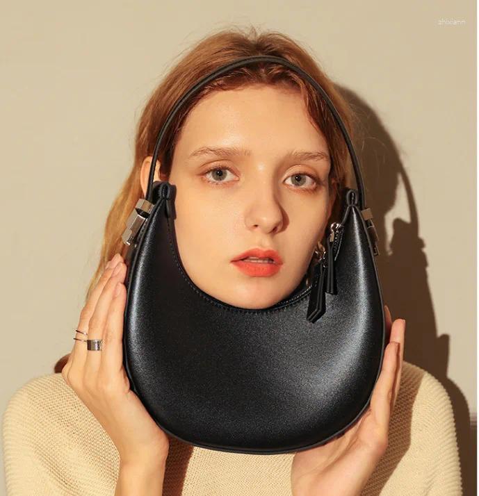 Free Shipping Evening Bags European And American Trend Niche Design Shoulder Exquisite Compact Personality Temperament Texture Designer Bag Luxury Bag