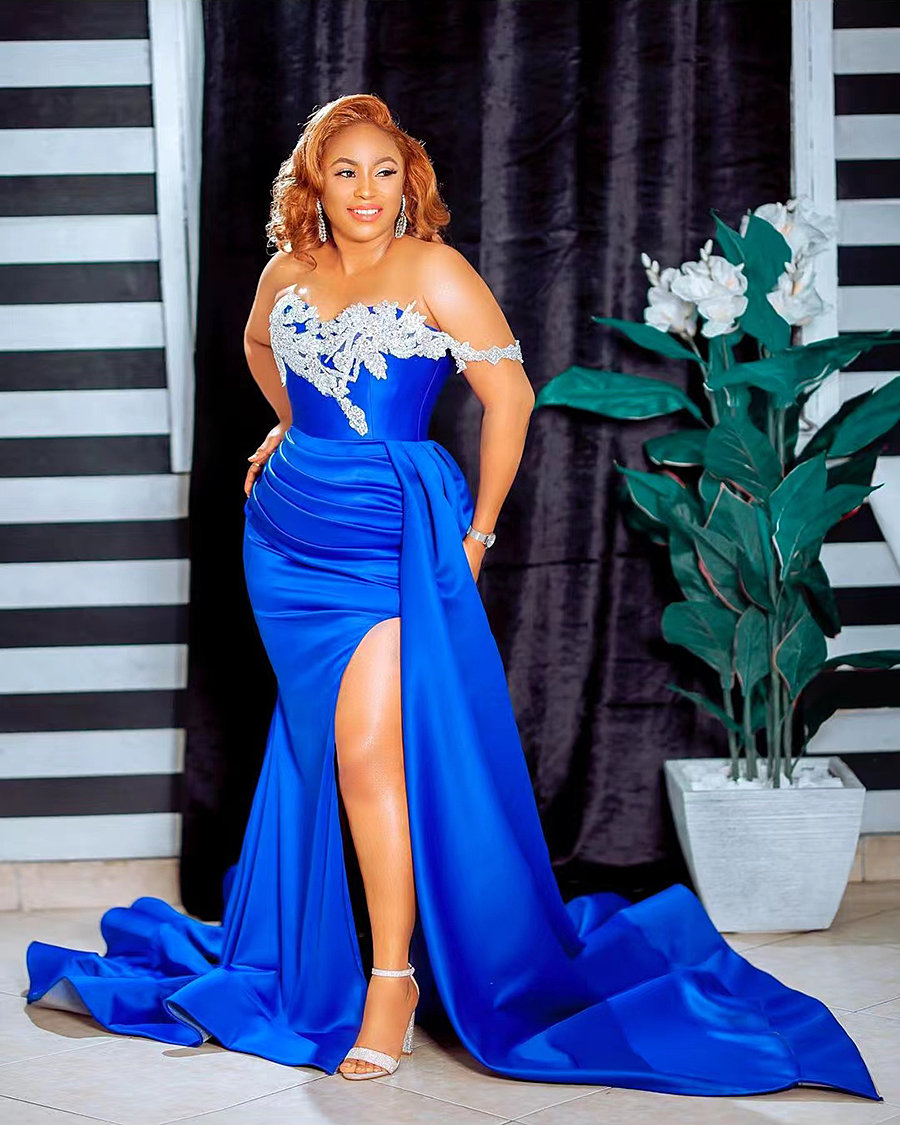 Royal Blue Elegant Evening Dress Aso Ebi Formal Prom Dresses Cap Sleeves High Slit With Overskirt Lace Train Party Gown African Es
