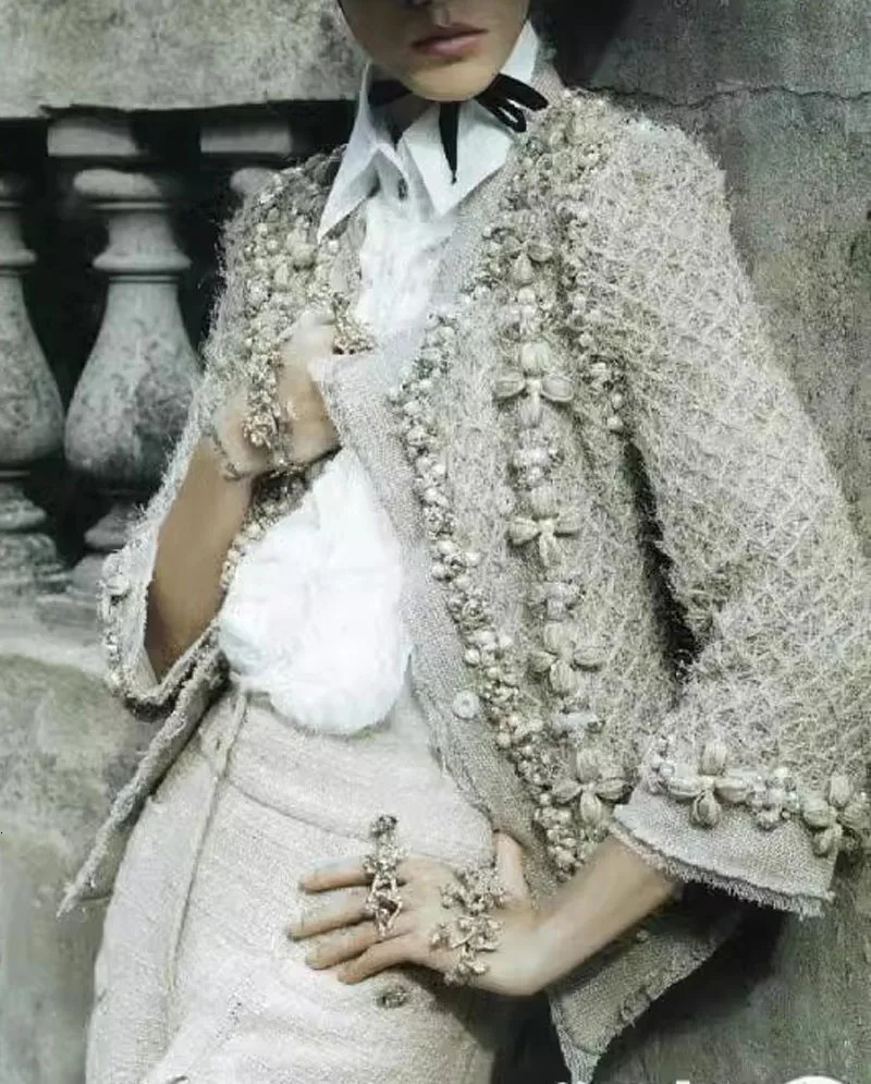Top End Women Fashion Handmade Beading Coarse Tweed Short Coat Elegant Lady All Match Oneck Slim Cardigan Jacket 240226