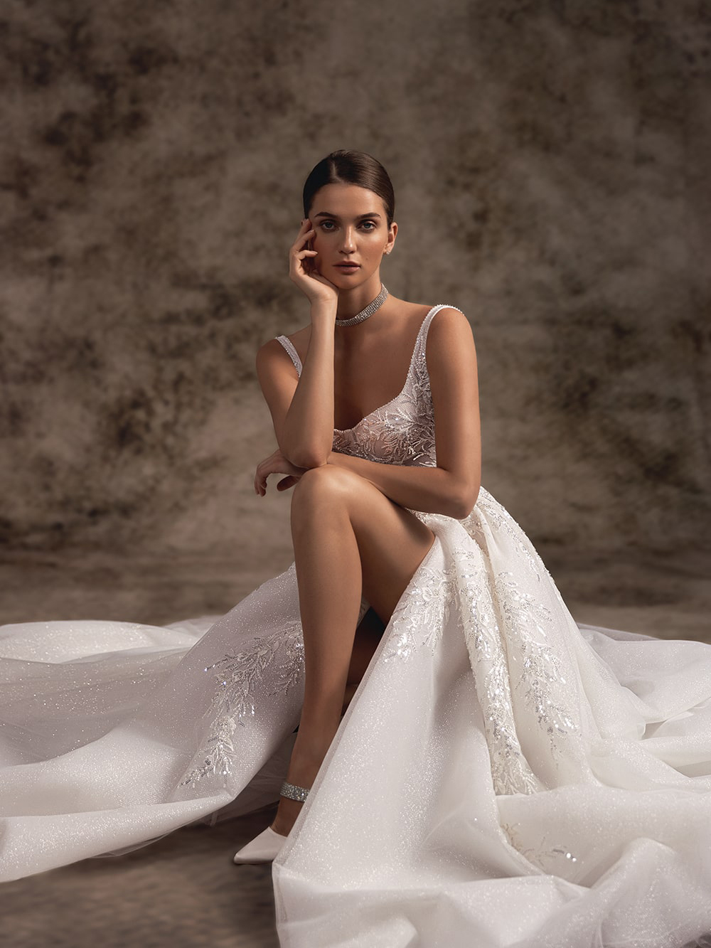Elegant Square Collar A-Line Wedding Dress Beading Appliques Shiny lace Spaghetti Straps Sleeveless Bridal Gowns Can Be Customized