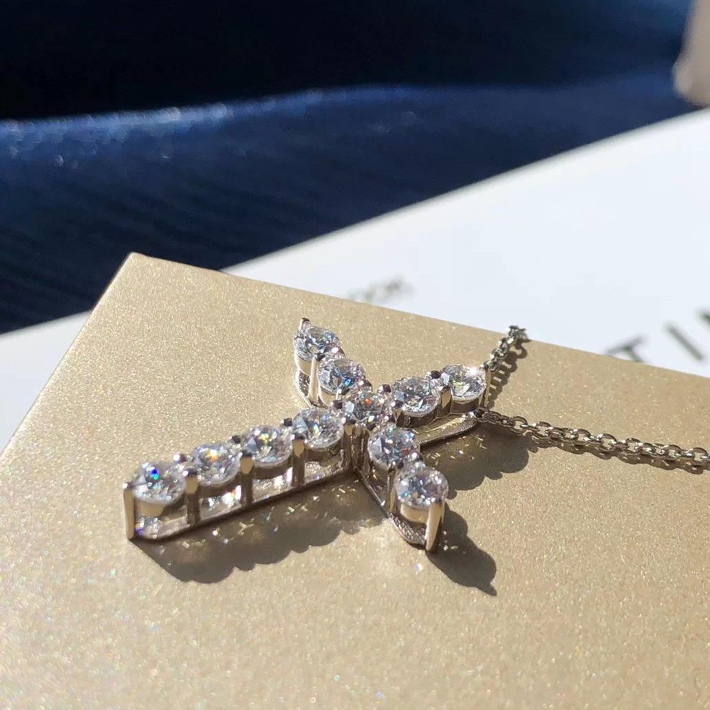 Rulalei 2024 Top Sell Cross Pendant Luxury Jewelry 925 Sterling Silver Round Cut White Topaz CZ Diamond Gemstones Party Women Clavicle Necklace Gift