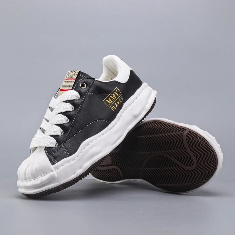 Elevate Your Style Dive into Comfort with the Latest Trends in Fashion Shoes and Versatile Casual Footwear 240223