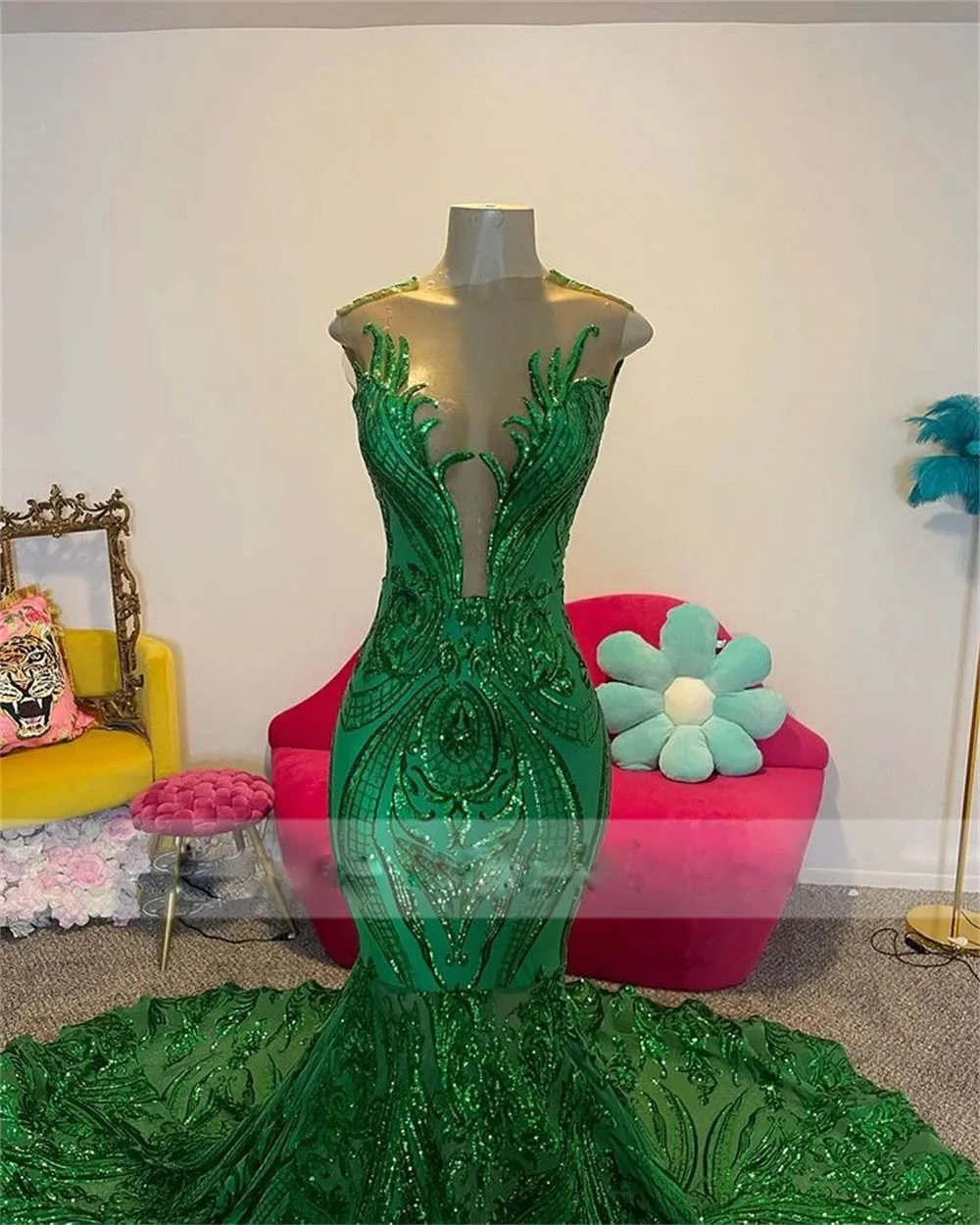 Stunning Green Sequined Prom Dresses Sheer Jewel Neck Mermaid Evening Party Gowns Zipper Back vestidos de gala