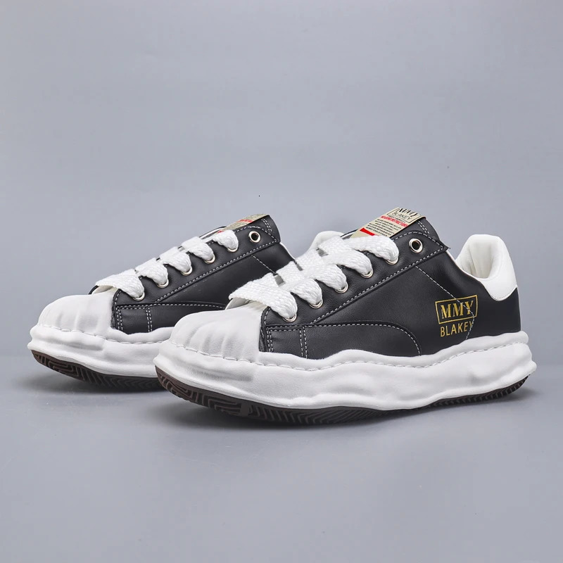 Elevate Your Style Dive into Comfort with the Latest Trends in Fashion Shoes and Versatile Casual Footwear 240223
