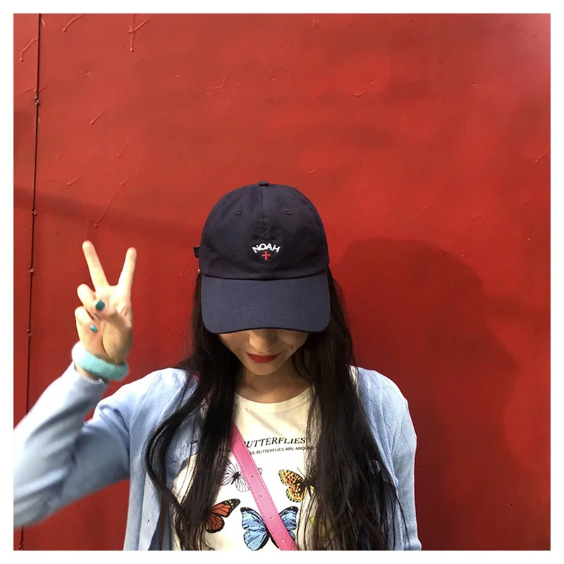 Classic Cross Embroidery Noah Cap Men Women 1 1 High Quality Summer Casual Adjustable Noah Hat 240220