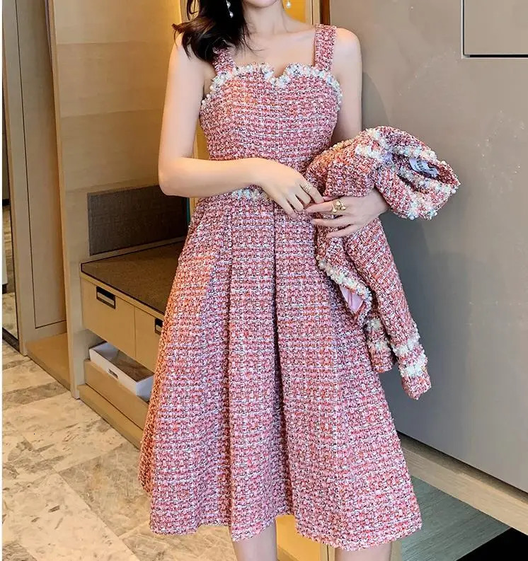 Women Elegant Pink Tweed Outfits Two Pieces Set Winter Ladies Beading Short JacketSleeveless Vest Dress Female 2 Piece Dress 240223