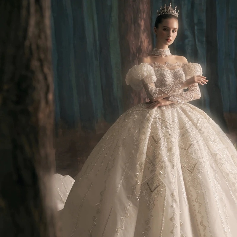 2024 Modest Ball Gown Wedding Dresses Bridal Gowns Long Sleeve crystals beaded Lace Appliqued Sequins Robe De Mariee Custom Made Plus Size vestido de 