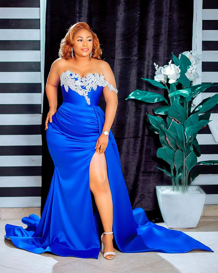 Royal Blue Elegant Evening Dress Aso Ebi Formal Prom Dresses Cap Sleeves High Slit With Overskirt Lace Train Party Gown African Es