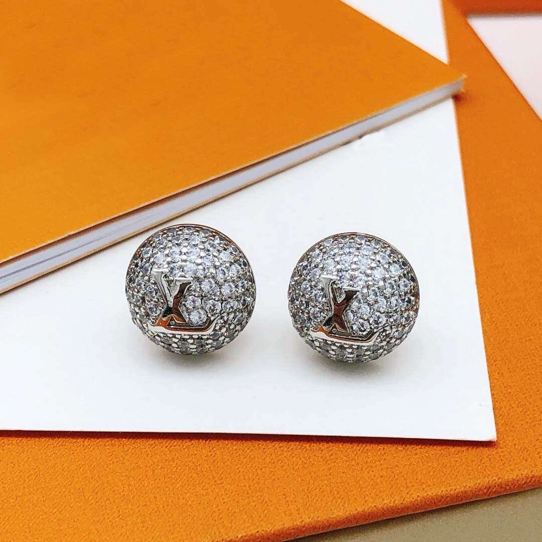 Silver, round Stud earrings, Luxury, Zircon, alphabet, classic, designer earrings, high quality, delicate, minimal, ladies, designer jewelry