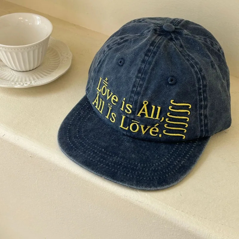 Ins Retro Washed Denim Alphabet Embroidered Baseball Hat Mens and Womens Casual Hiphop Flatbrimmed Sun Cap Gorras 240220