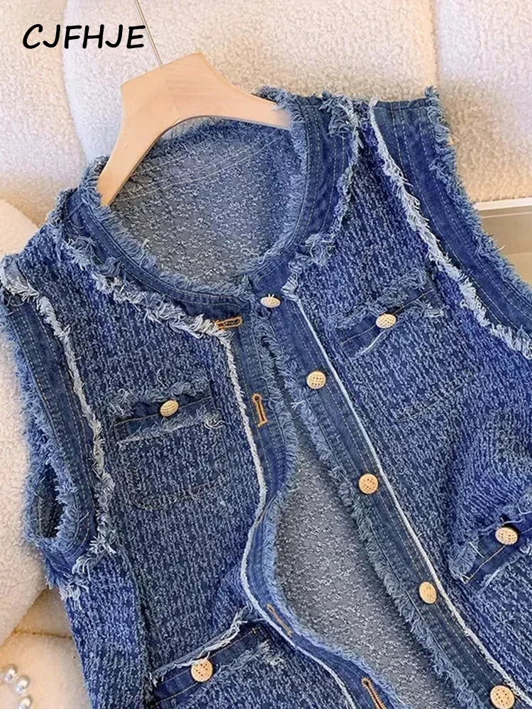 CJFHJE Blue Spring Autumn Flow Sleeveless Tank Top Coat Women Single Breasted Plaid Denim Vest Female Tassel Elegant Lady Vests 240229