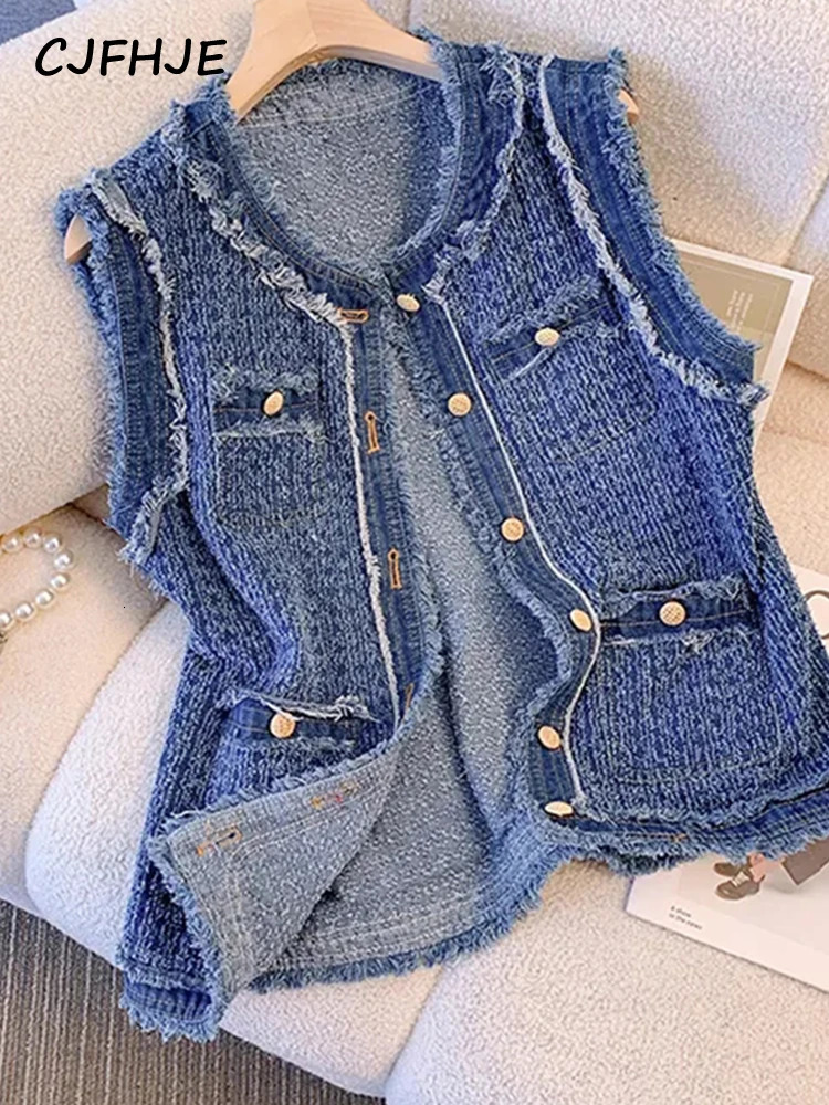 CJFHJE Blue Spring Autumn Flow Sleeveless Tank Top Coat Women Single Breasted Plaid Denim Vest Female Tassel Elegant Lady Vests 240229