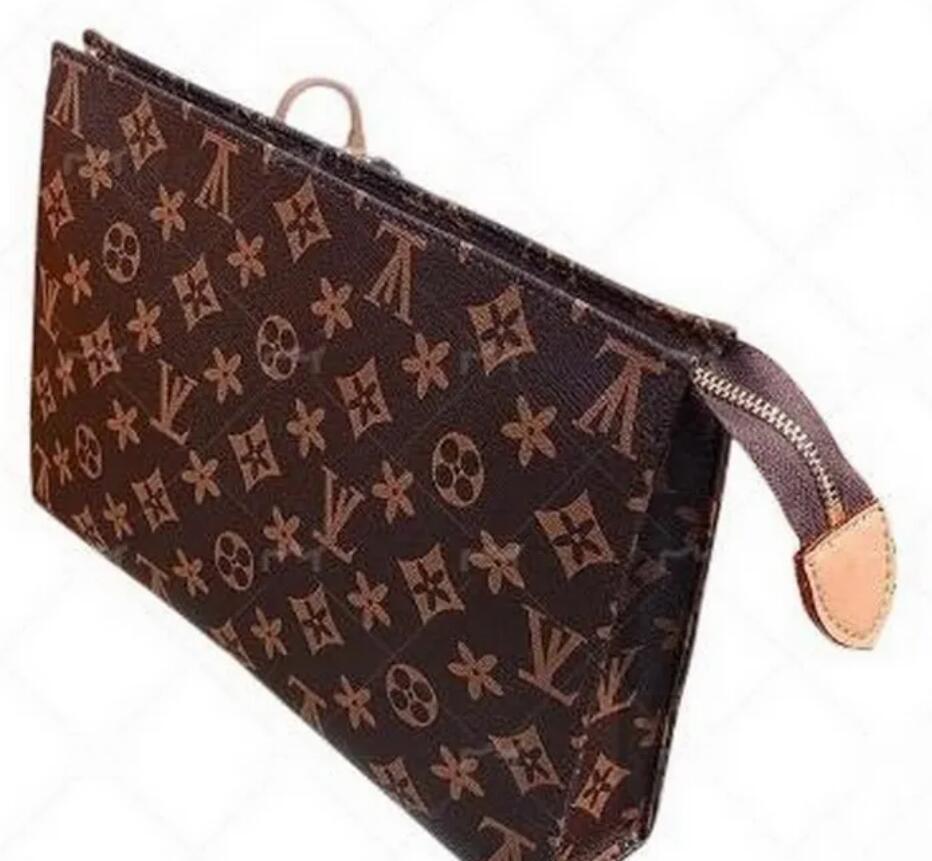 High Quality New Hand bag Travel Toiletry Pouch 26cm Protection Makeup Clutch Women Leather Waterproof Cosmetic Bags For Women With Dust Bag