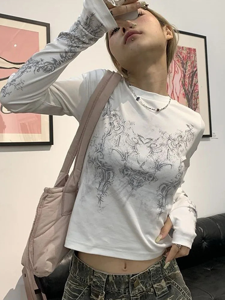 Y2K T Shirts Women Vintage O-neck Tee Ladies Long Sleeve Grunge Print Casual Crop Tops Female Graphic Japanese Streetwear 240228