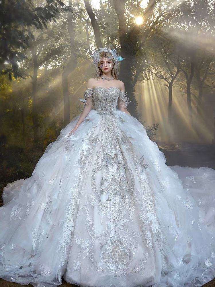 2024 Ball Gowns Wedding Dresses Princess Gown Corset Sweetheart Organza Ruffles Cathedral Train Bridal Beaded Embroidery princess Beach Boho Bride Dre