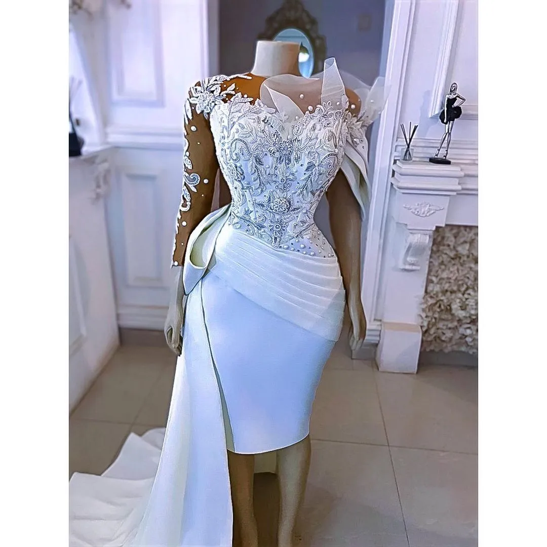2024 Plus Size Arabic Aso Ebi Stylish urious Sheath Wedding Dress Lace Beaded Crystals Bridal Gowns Dresses