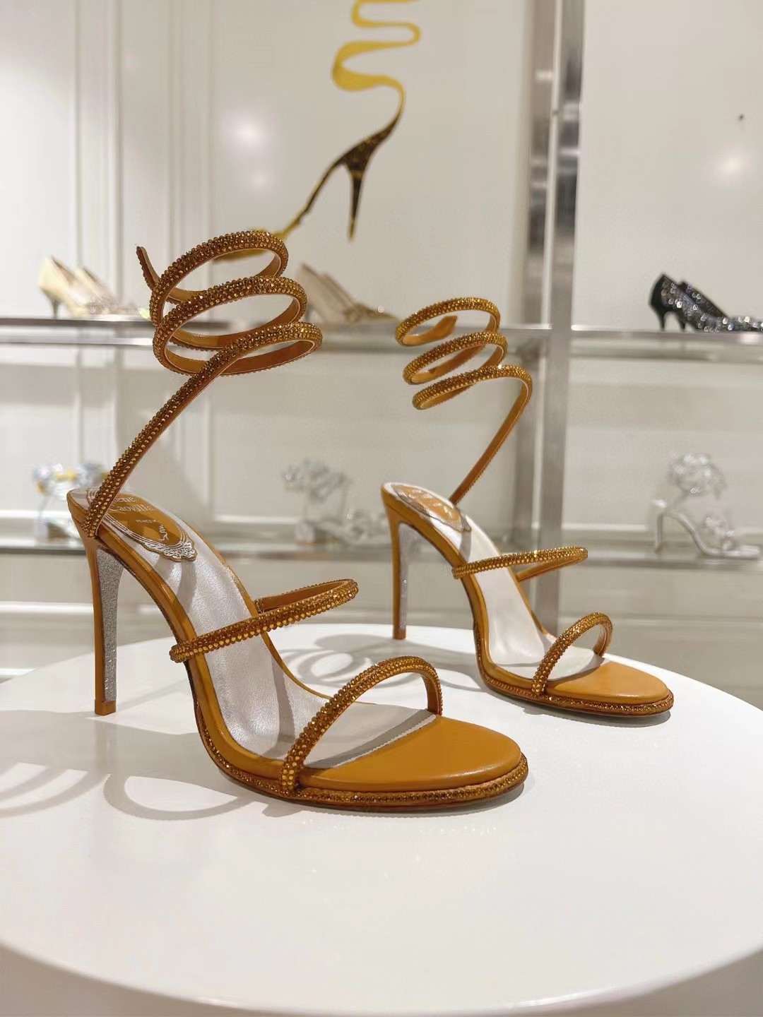 Rene Top Designer Sandals Women 9CM High Heel Crystal Decoration Serpentine Wrapped Ankle Strap Party Open Umbilical Casual Wedding Shoes